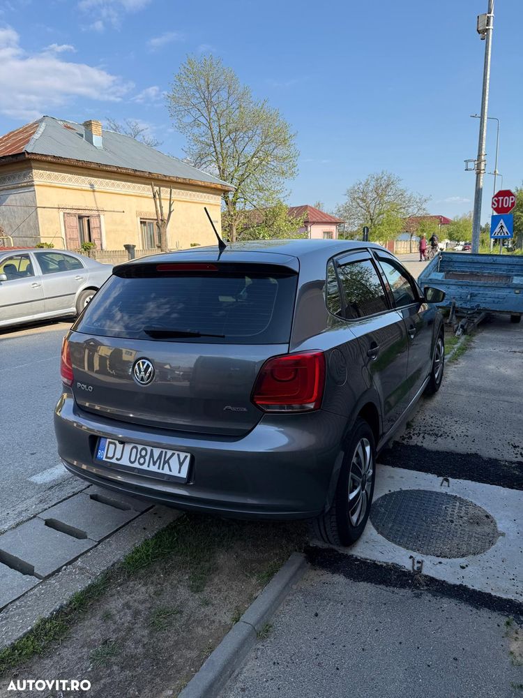 Volkswagen Polo 1.2 Attractive - 6