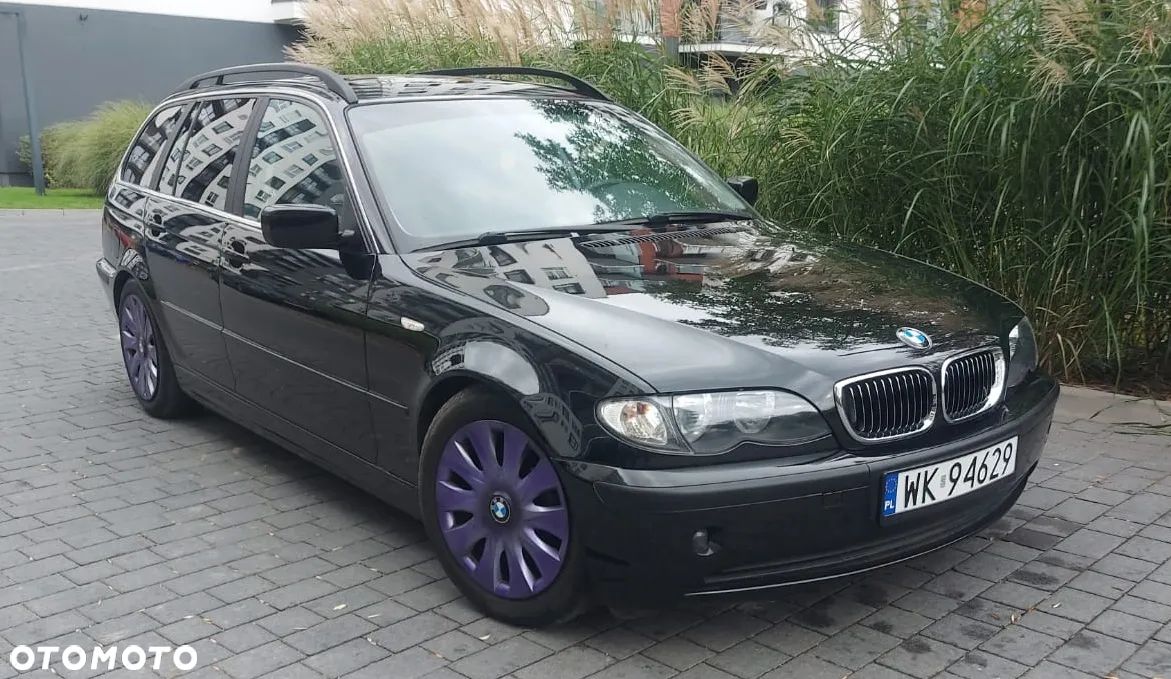 BMW Seria 3 320i Touring - 1
