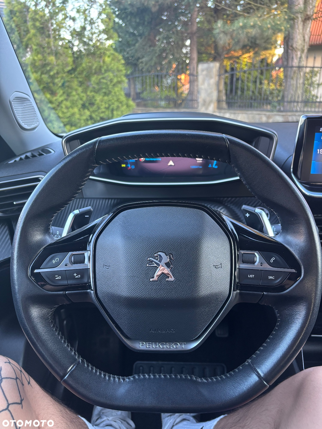 Peugeot 2008 PureTech 130 EAT8 Allure - 16