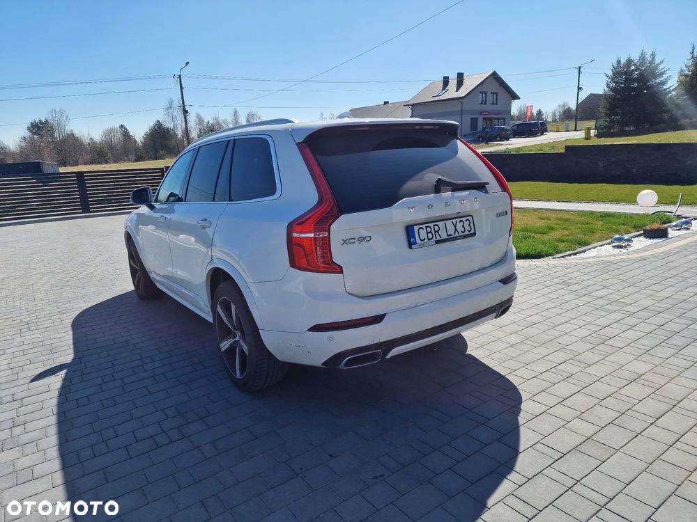 Volvo XC 90 D5 SCR AWD R-Design - 4