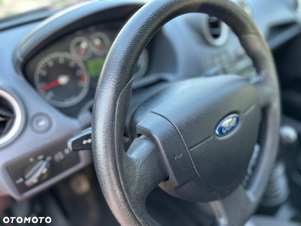 Ford Fiesta 1.3 Style - 37