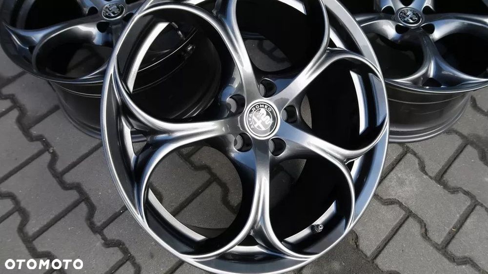 FELGI ALFA ROMEO GIULIA Q4 QUADRIFOGLIO 19'' - 2