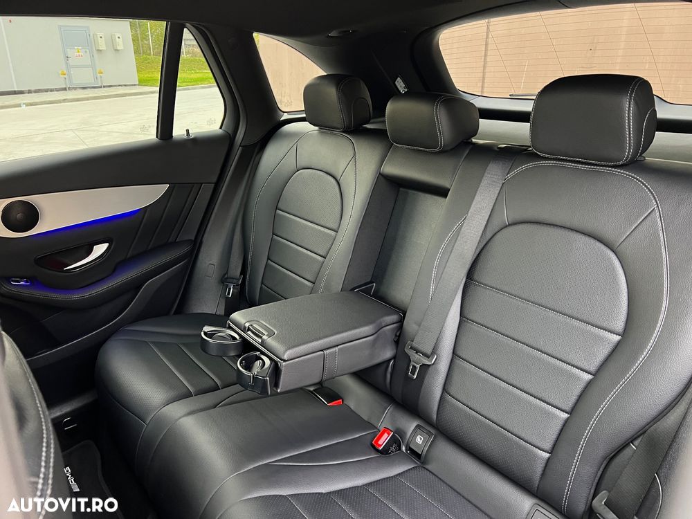 Mercedes-Benz GLC 220 d 4Matic 9G-TRONIC AMG Line - 18
