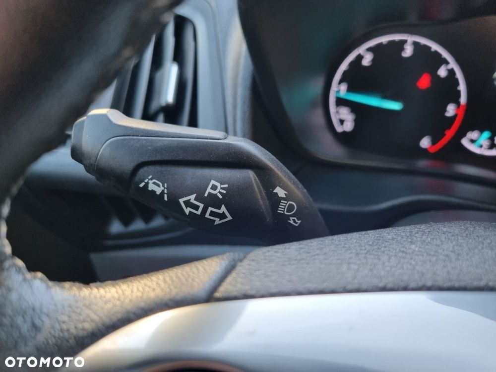 Ford Tourneo Connect Grand - 13