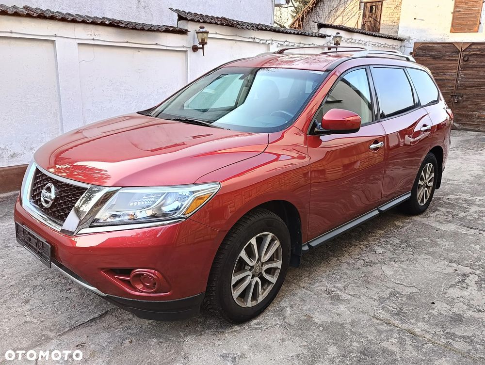 Nissan Pathfinder - 2