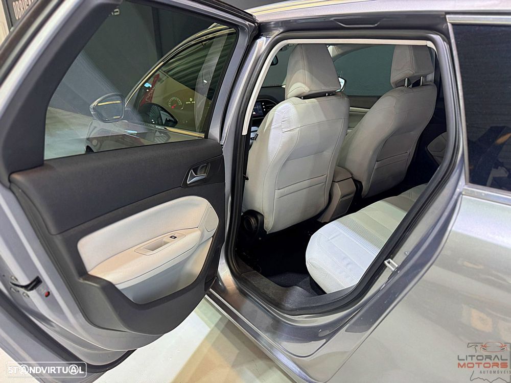 Peugeot 308 SW 1.6 e-HDi Allure - 16