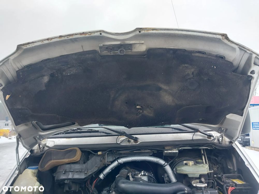 Mercedes Sprinter I W903 MAX długi wysoki silnik 2.2 CDI wtryski alternator pokrywa głowica kolektor blok wał skrzynia biegów manual maglowica pompa przewód sterownik szyba boczek konsola obudowa osłona atrapa panel most dyfer bliźniak felga sanki wachacz lampa stopień próg kombajn nagrzewnica mcperson serwo zbiorniczek rozrusznik wiązka przewód fotel zamek zacisk hamulcowy chłodnica nadkole błotnik dach klamka podszybie rura NA CZĘŚCI WSZYSTKIE CZĘŚCI - 16