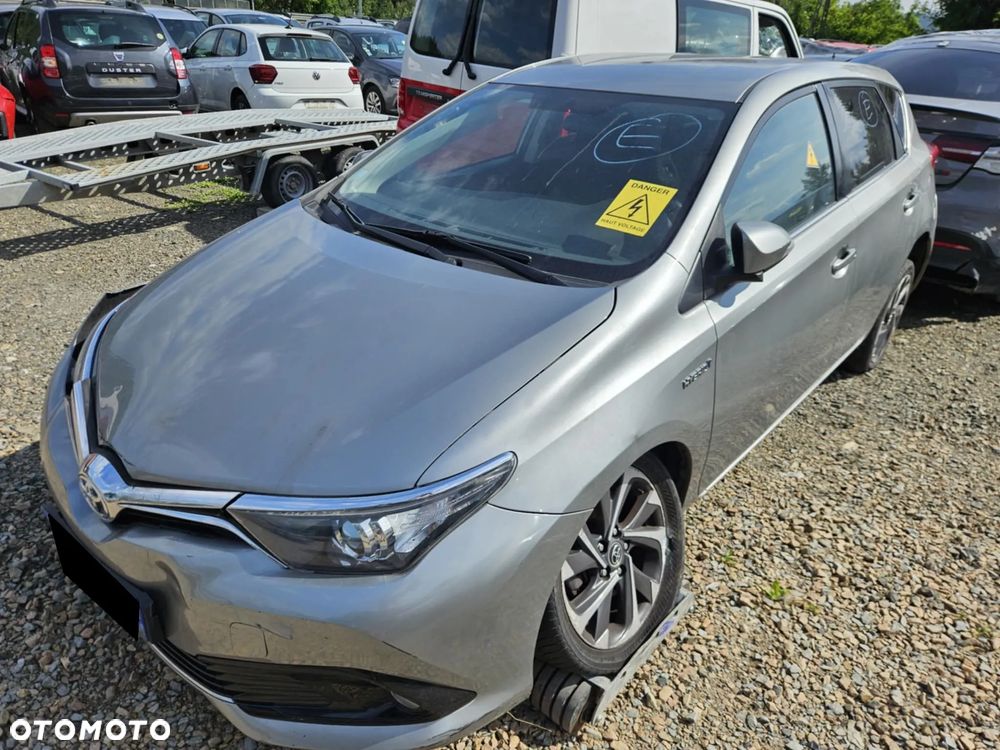 Toyota Auris 1.8 VVT-i Hybrid Automatik Design Edition - 2