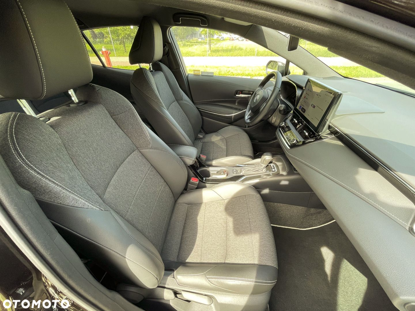 Toyota Corolla 1.8 Hybrid Style - 13