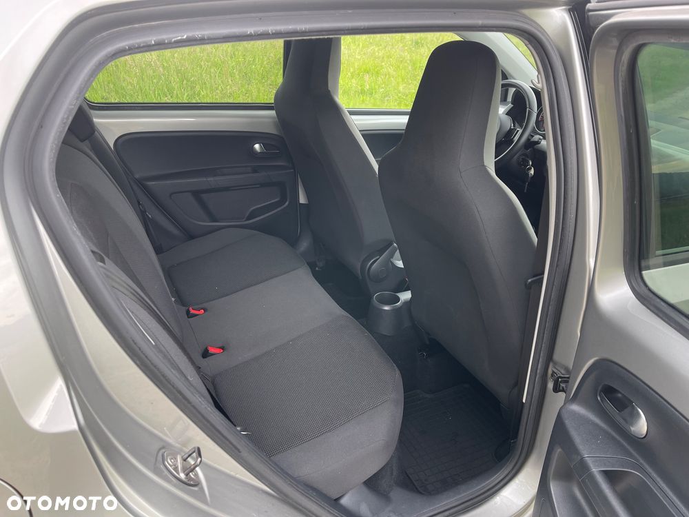 Volkswagen up! high - 9