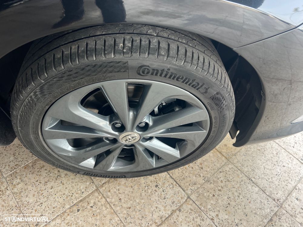 Toyota Auris Touring Sports 1.8 HSD Sport+Skyview +Navi - 12