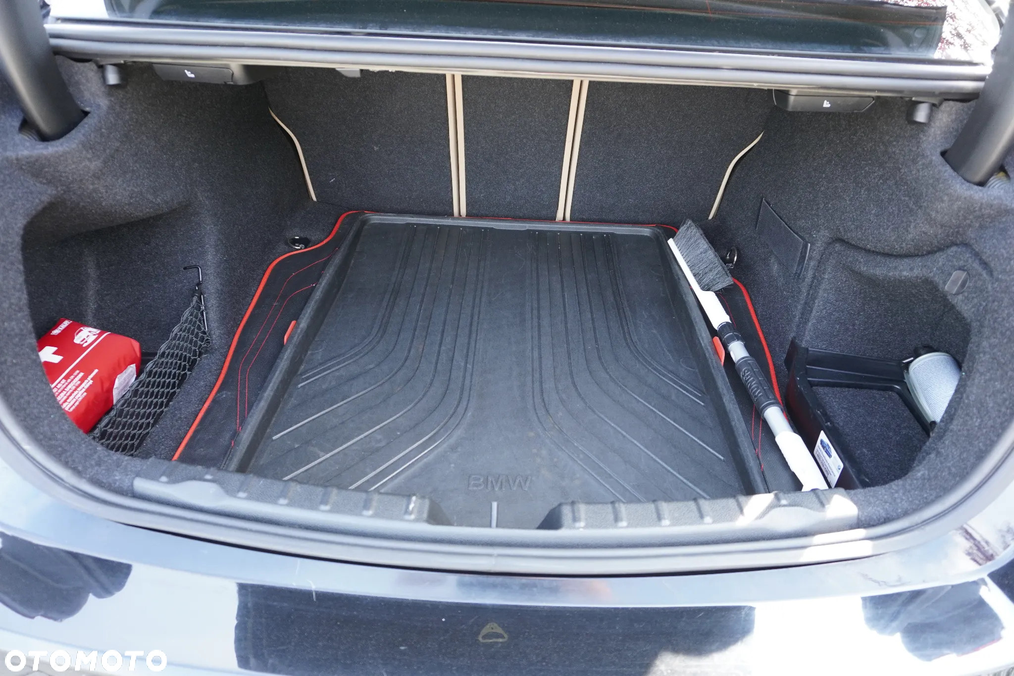 BMW Seria 3 328i Sport Line - 34