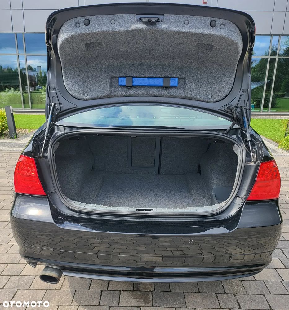 BMW Seria 3 320i Edition Sport - 15
