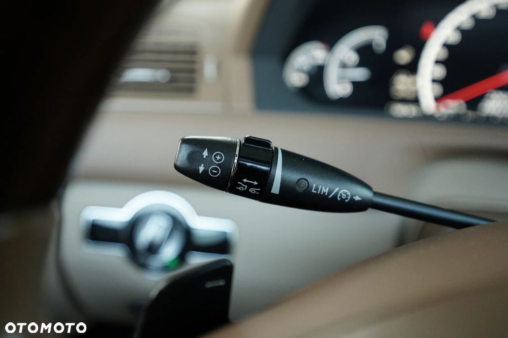 Mercedes-Benz CL 500 4-Matic BlueEff - 24