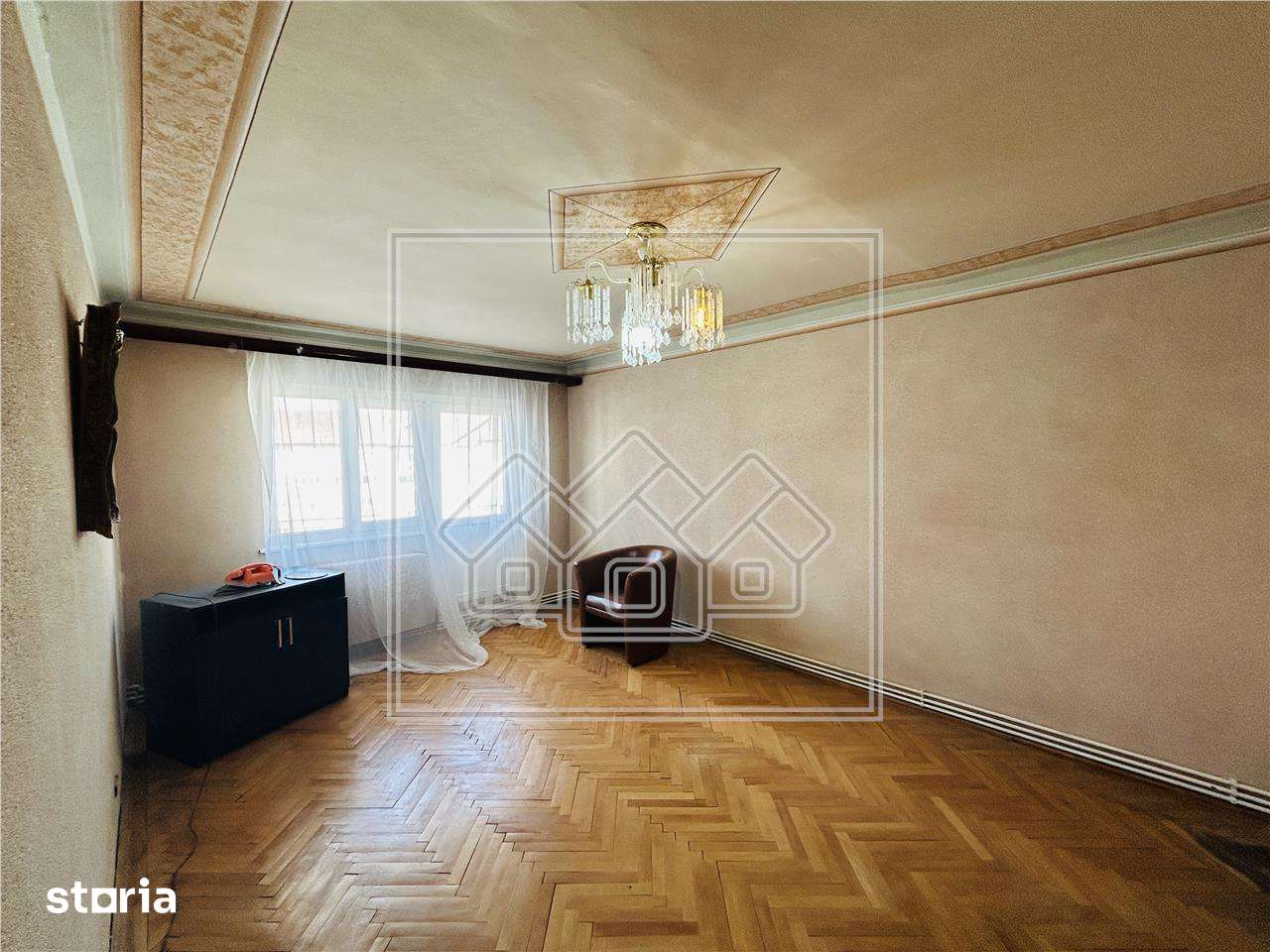 Ap decomandat, 3 camere, 2 balcoane - Zona Turnisor — fotografia 3