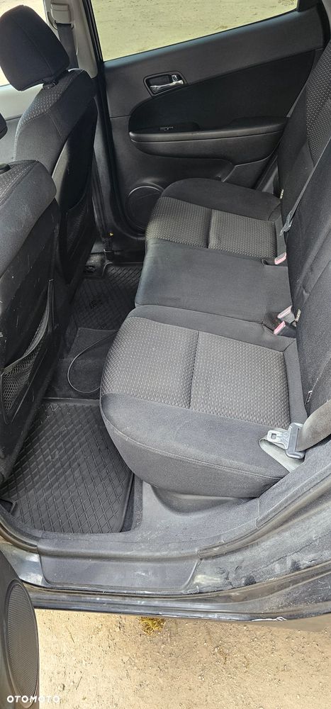 Hyundai i30 1.6 Comfort - 12