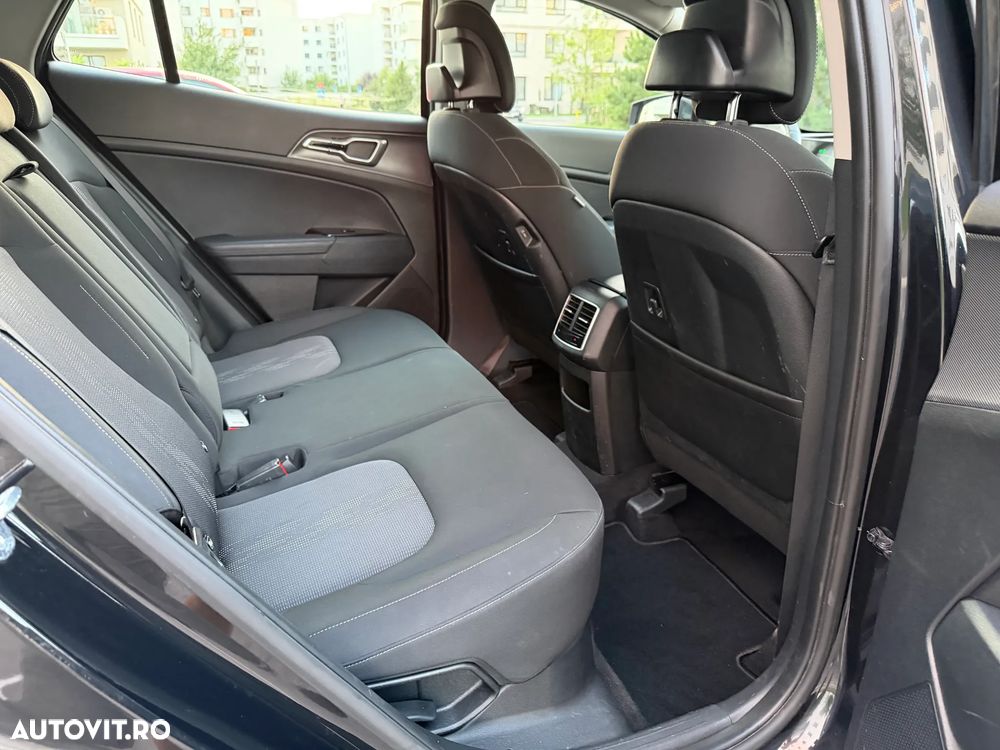 Kia Sportage 1.6 T-GDI HEV 6AT 4x2 Business Line - 21