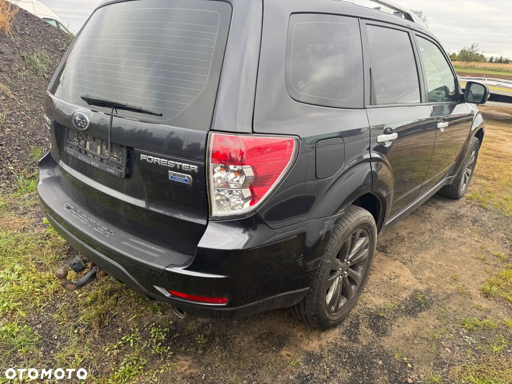 Subaru Forester 2.0D Active Deep Green Pearl - 24