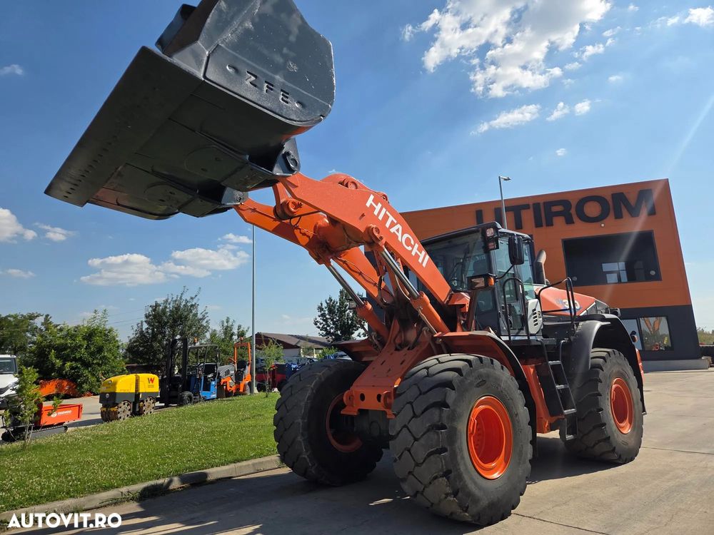 Hitachi ZW310-6, 2019, 7.734h, cupa 5mc, 28 tone, Gresare automata, Cantar, Anvelope Goodyear L5 70% ok, camera spate, consum 17,6l/h, descarca la 4,4m, motor 285CP, VIRARE JOYSTICK, revizii ok, STARE FOARTE BUNA, posibilitate leasing-PROMOTIE 98.750 eur+Tva - 9