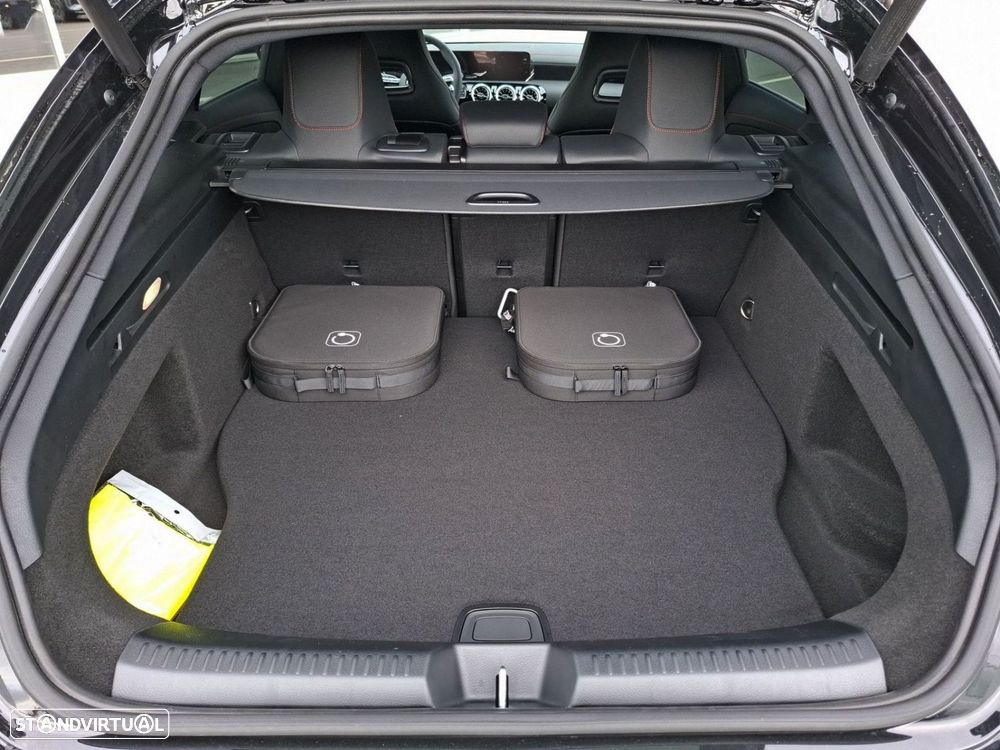 Mercedes-Benz CLA 250 e Shooting Brake AMG Line — fotografia 28