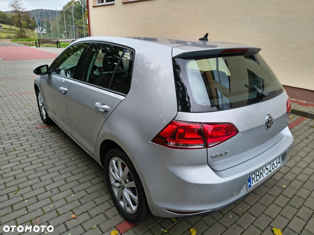 Volkswagen Golf 1.6 TDI BlueMotion Comfortline - 11