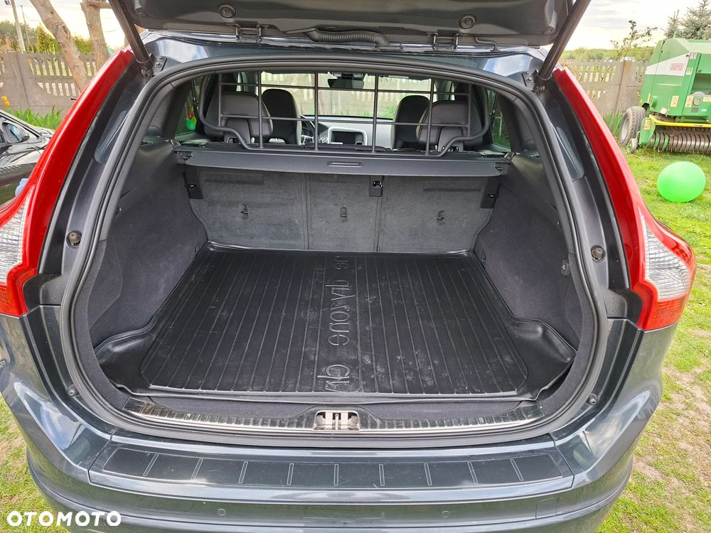 Volvo XC 60 D4 Geartronic RDesign - 35