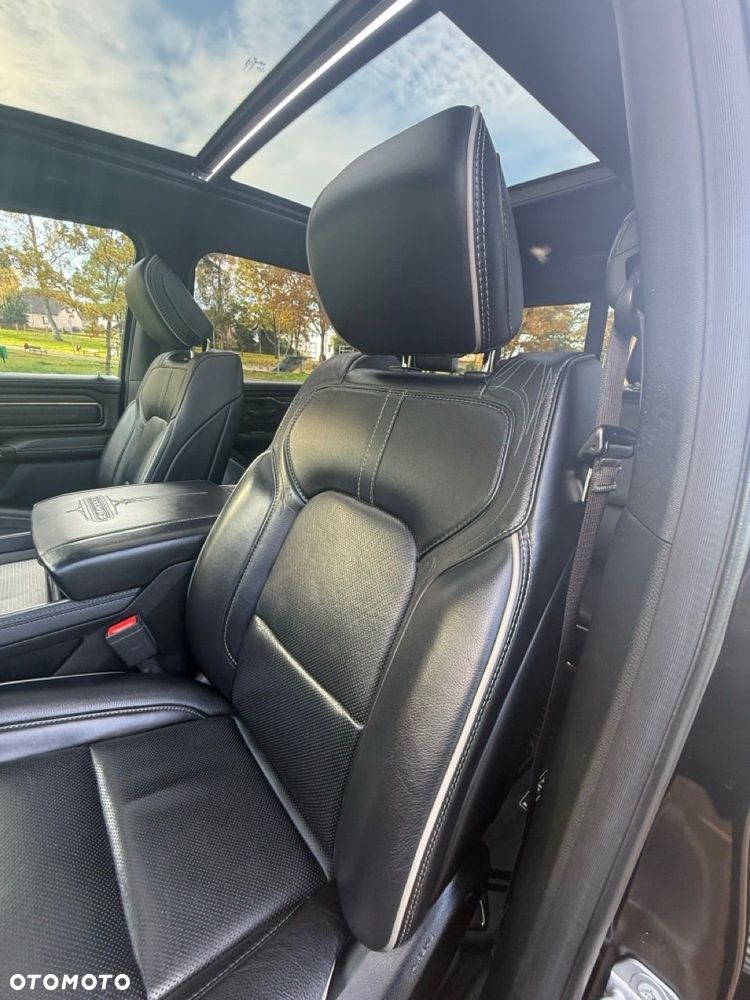 RAM 1500 5.7 Crew Cab Shortbed Limited Black - 26