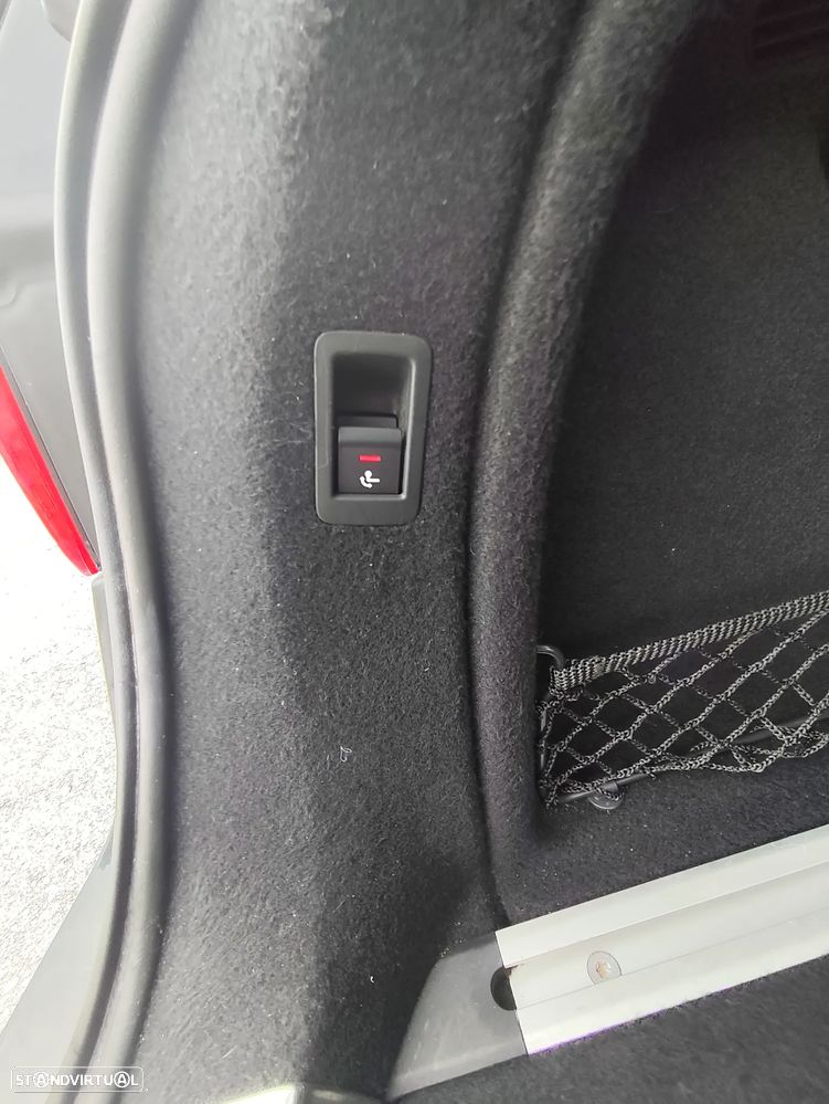 Audi A4 Avant 2.0 TDI quattro Advance S tronic - 26