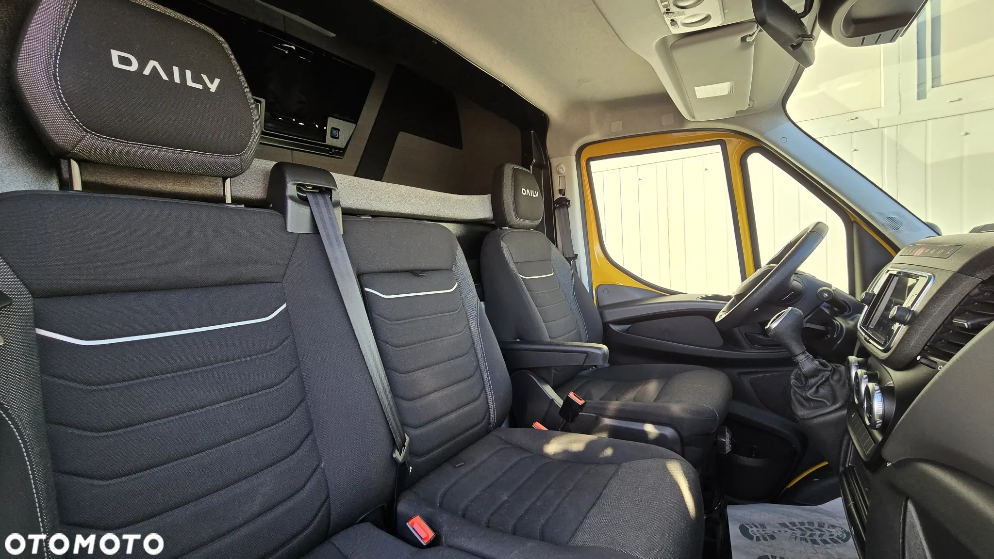 Iveco Daily Hi-Matic 35S18A8/P Digicross Webasto, LED, Sypialnia Spojkar, Pneumatyka, AUTOMAT 3.0 180KM - 25