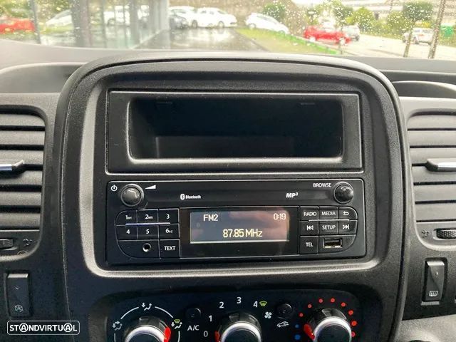 Renault Trafic L2H1 2.0 dci 120 IVA DEDUTIVEL - 16