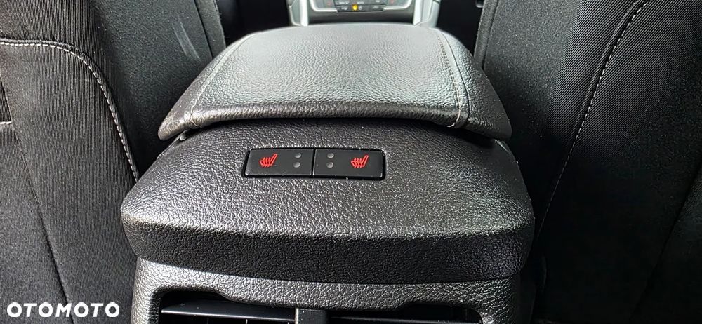 Ford Mondeo 2.0 EcoBlue Titanium - 13