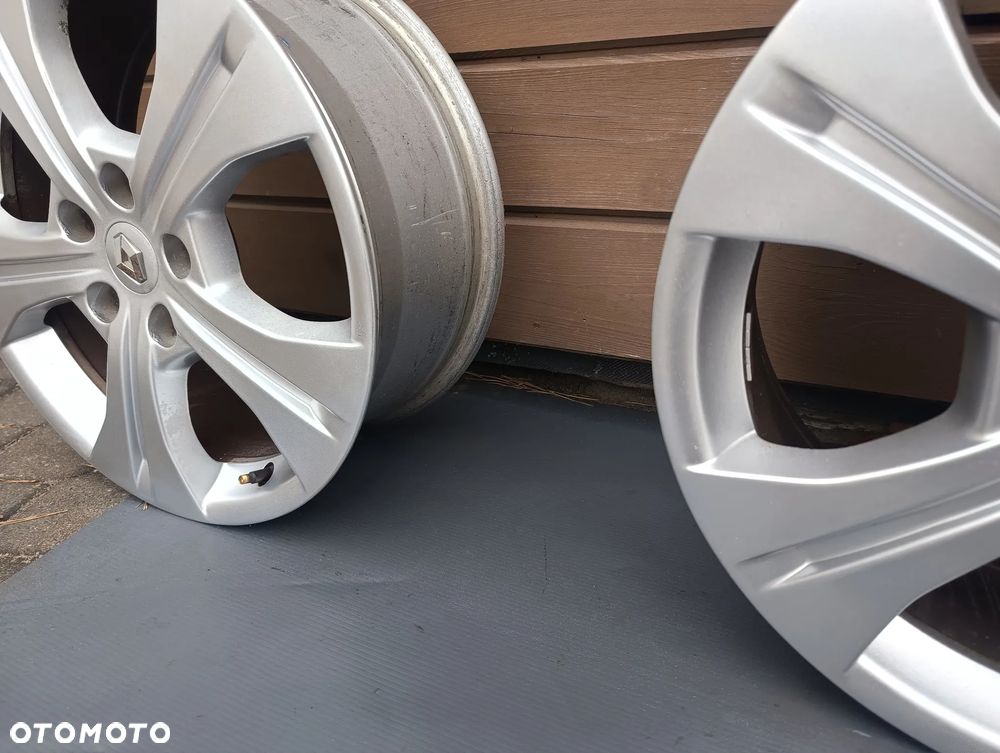 Komplet felg felgi FELGA RENAULT MEGANE 3 III Scenic III 17 CALI 7J ET49 5X114.3 - 8
