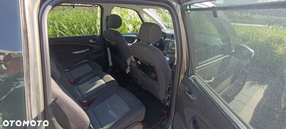 Ford Galaxy - 15