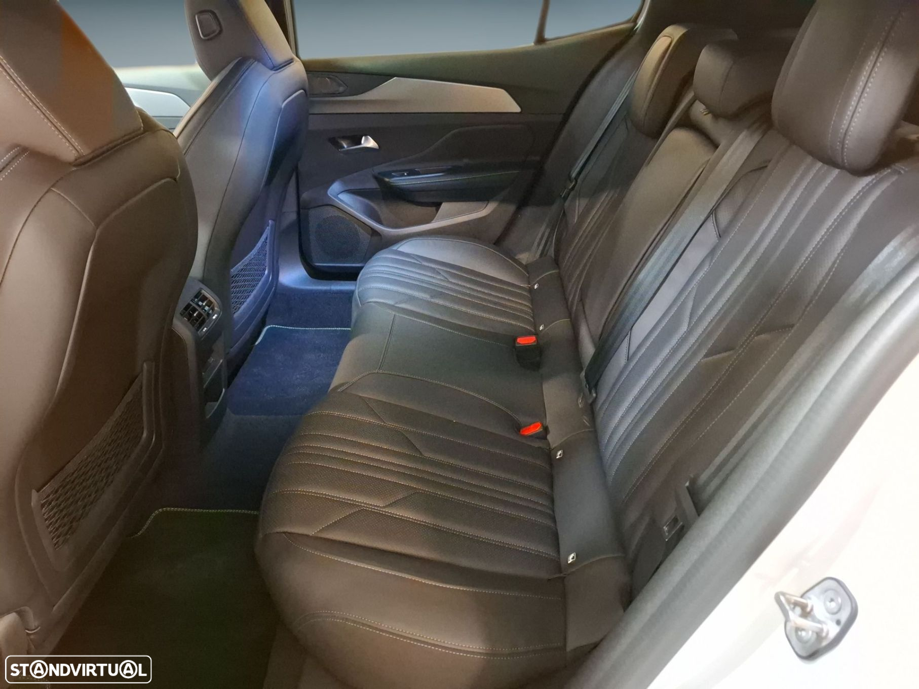Peugeot 408 1.6 Hybrid GT e-EAT8 - 14