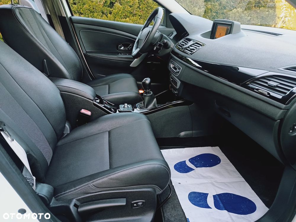 Renault Megane ENERGY dCi 130 Start & Stop Bose Edition - 29