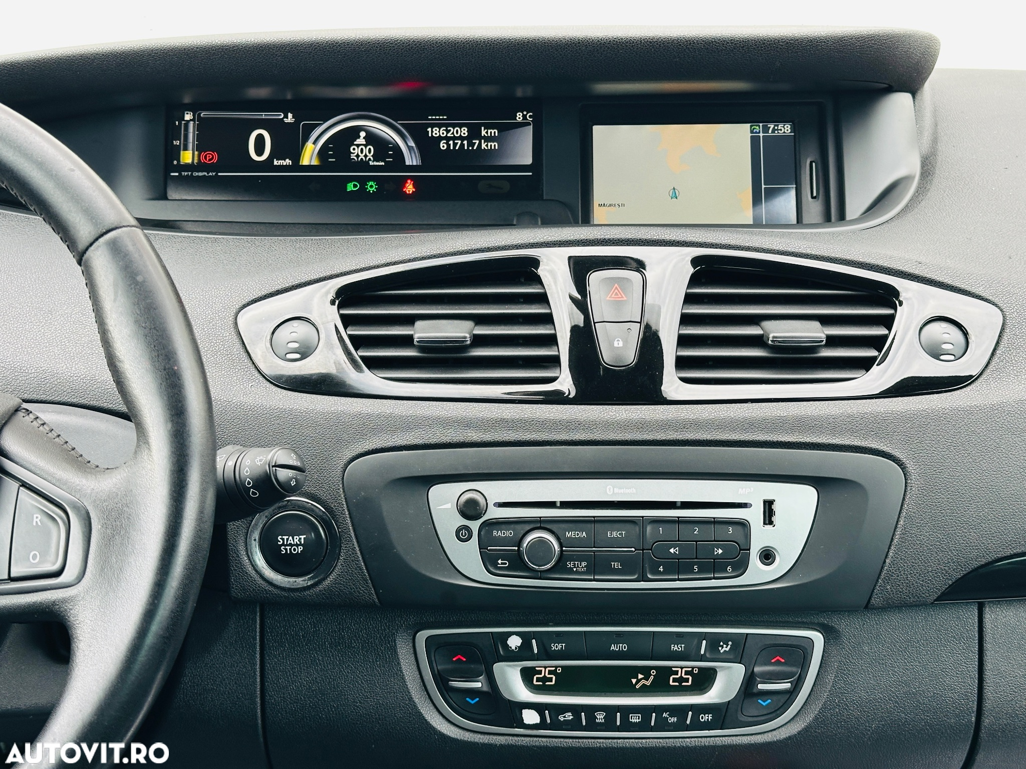 Renault Scenic ENERGY dCi 110 S&S LIMITED - 24