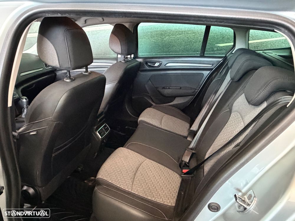 Renault Mégane Sport Tourer 1.5 Blue dCi Limited - 9