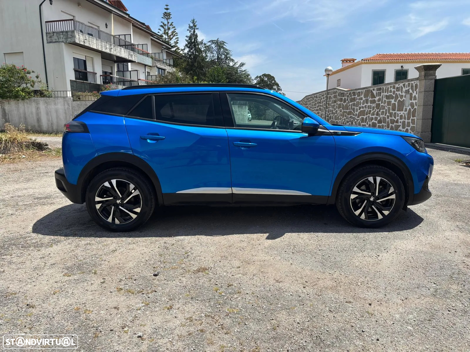 Peugeot e-2008 Allure - 2