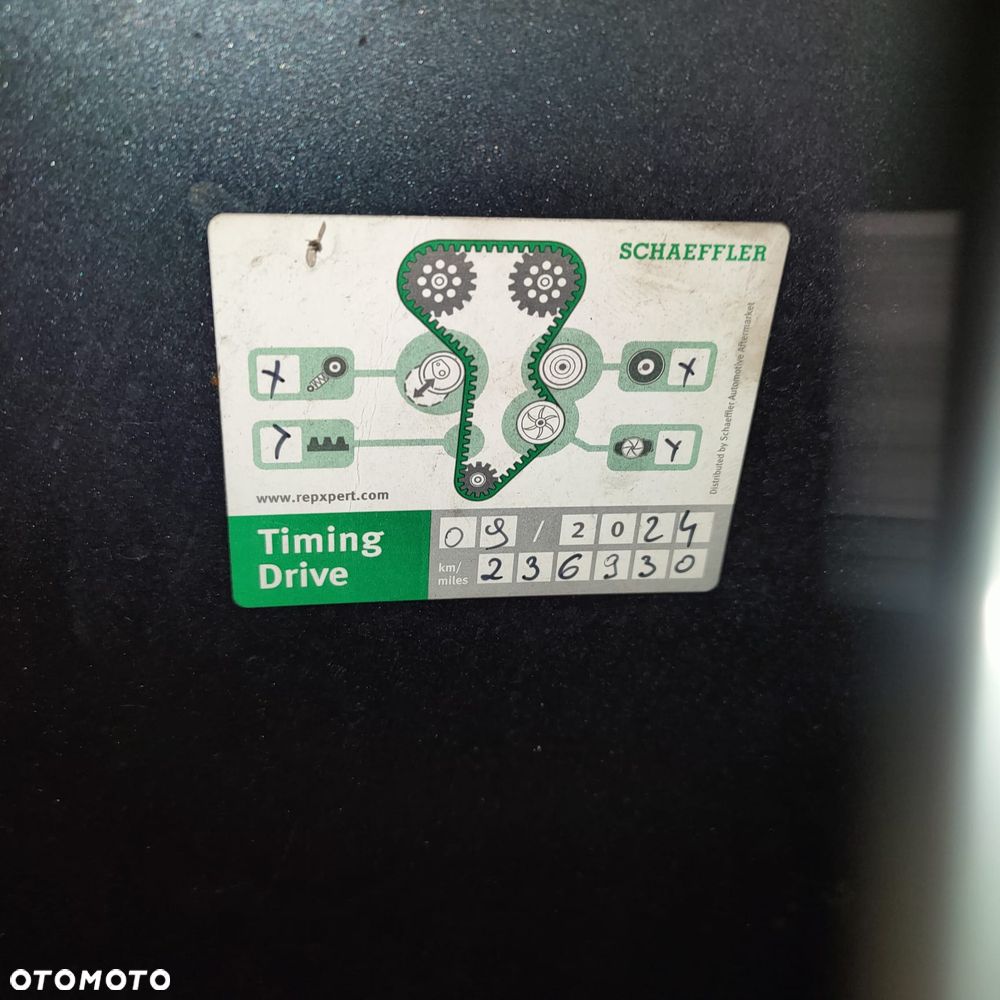 Volkswagen Golf 1.6 TDI DPF Style - 18