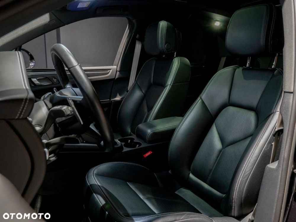 Porsche Macan Standard - 16