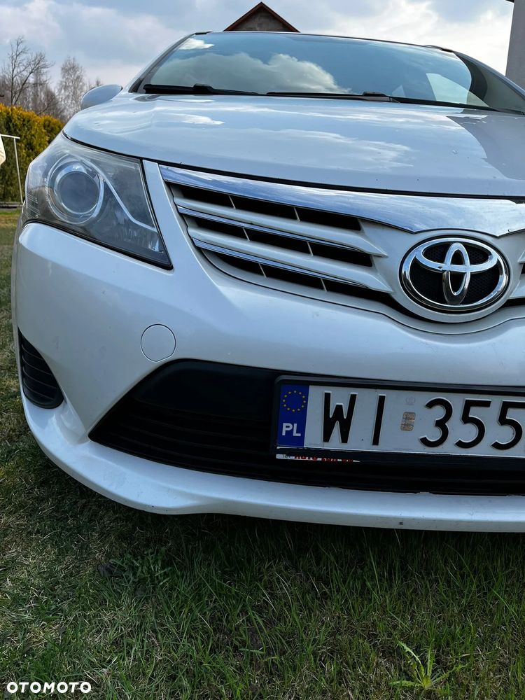 Toyota Avensis 2.0 D-4D Active - 1