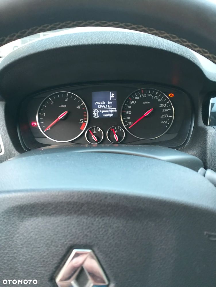 Renault Laguna dCi 110 FAP Bose Edition - 12