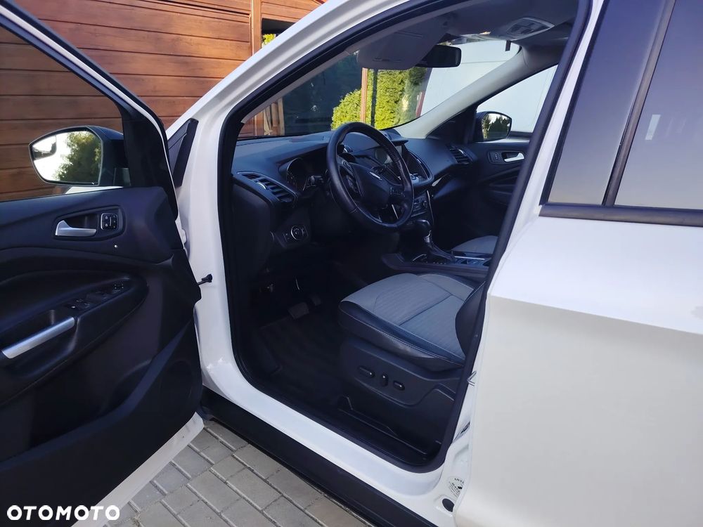 Ford Kuga - 8