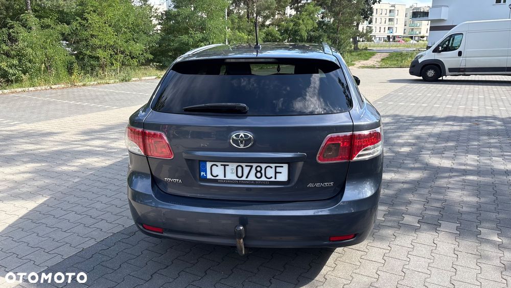 Toyota Avensis 1.8 Multidrive S Sol - 9