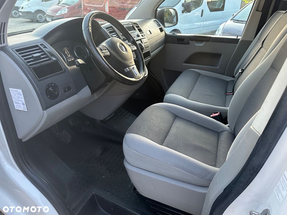 Volkswagen Transporter - 11