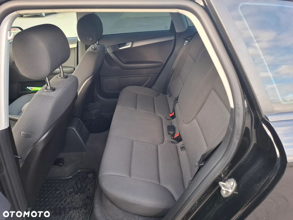 Audi A3 Sportback 1.6 TDI DPF Ambiente - 14