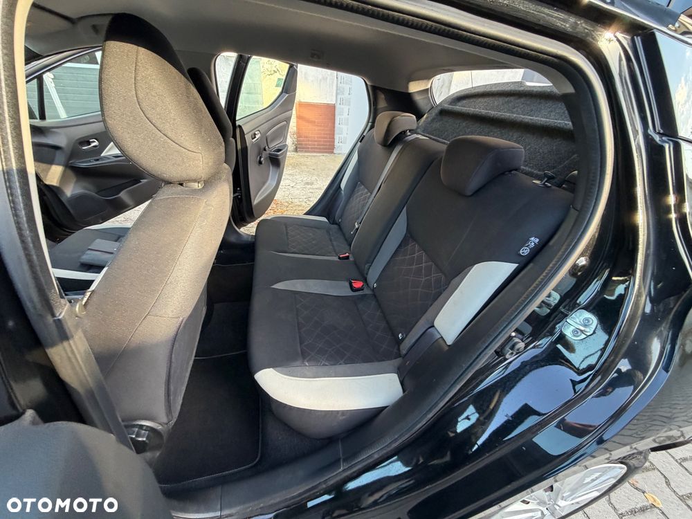 Nissan Micra 1.0 Visia Plus - 12