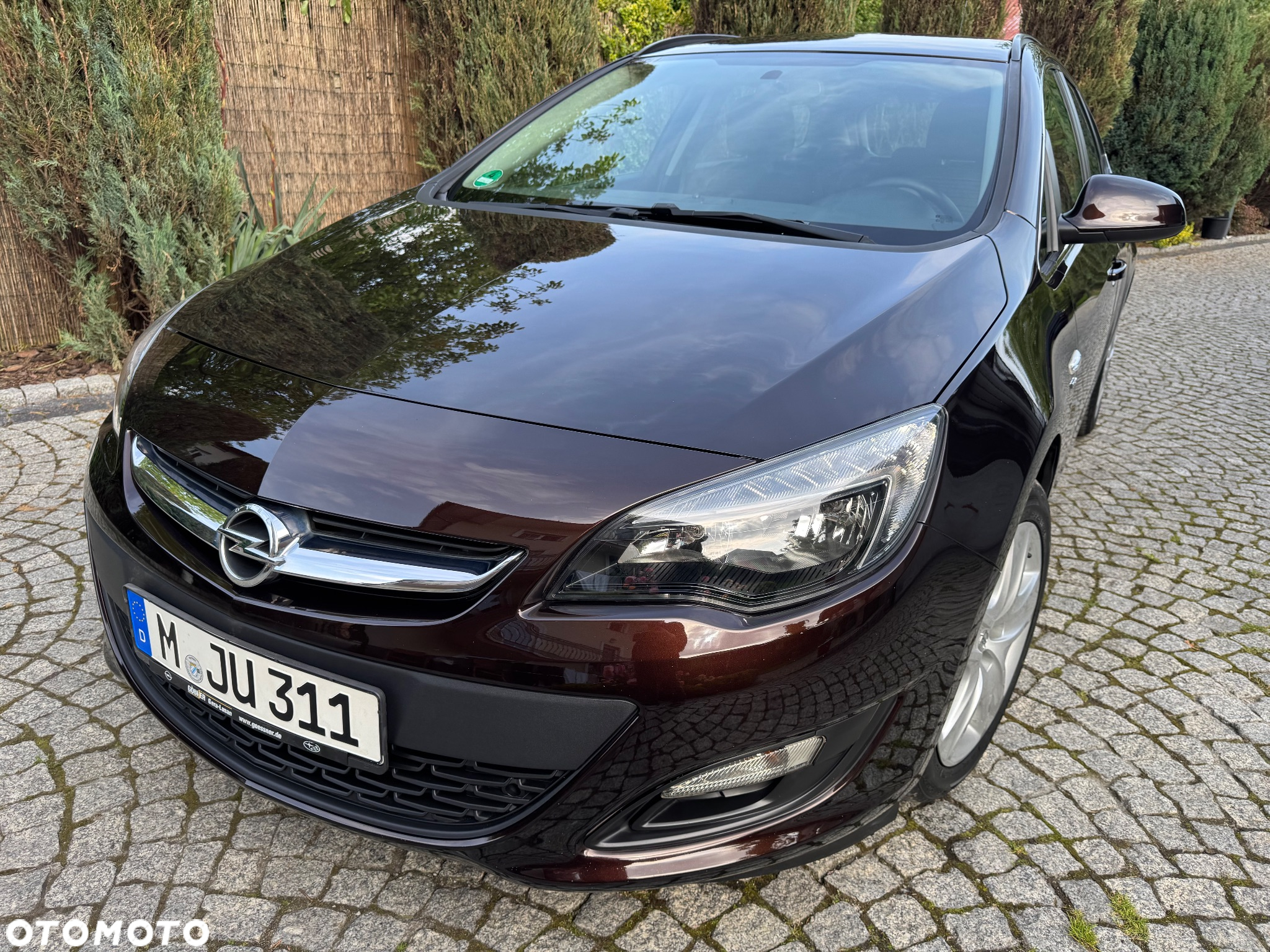 Opel Astra IV 1.4 T Cosmo - 4