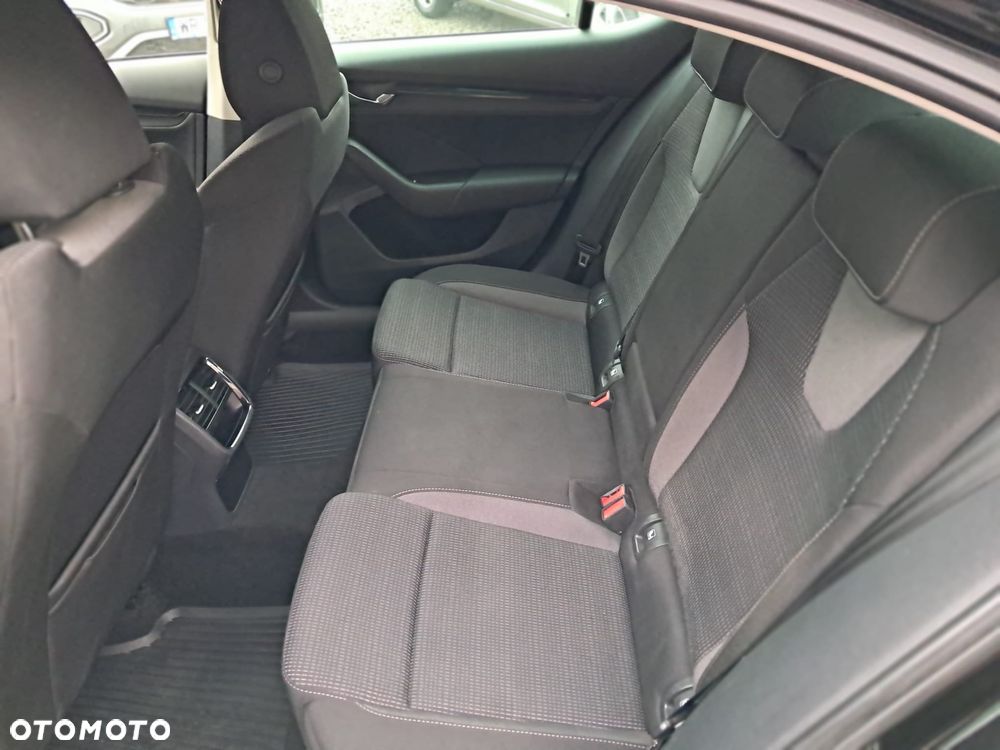 Skoda Octavia 2.0 TDI Ambition DSG - 13