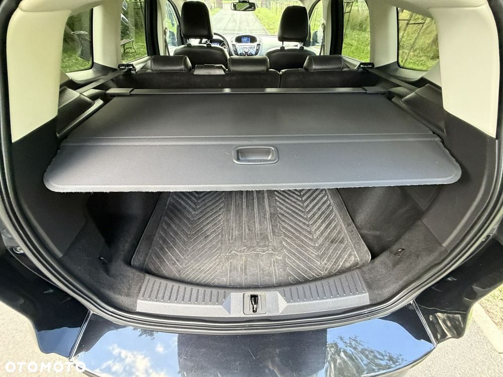 Ford Kuga - 25
